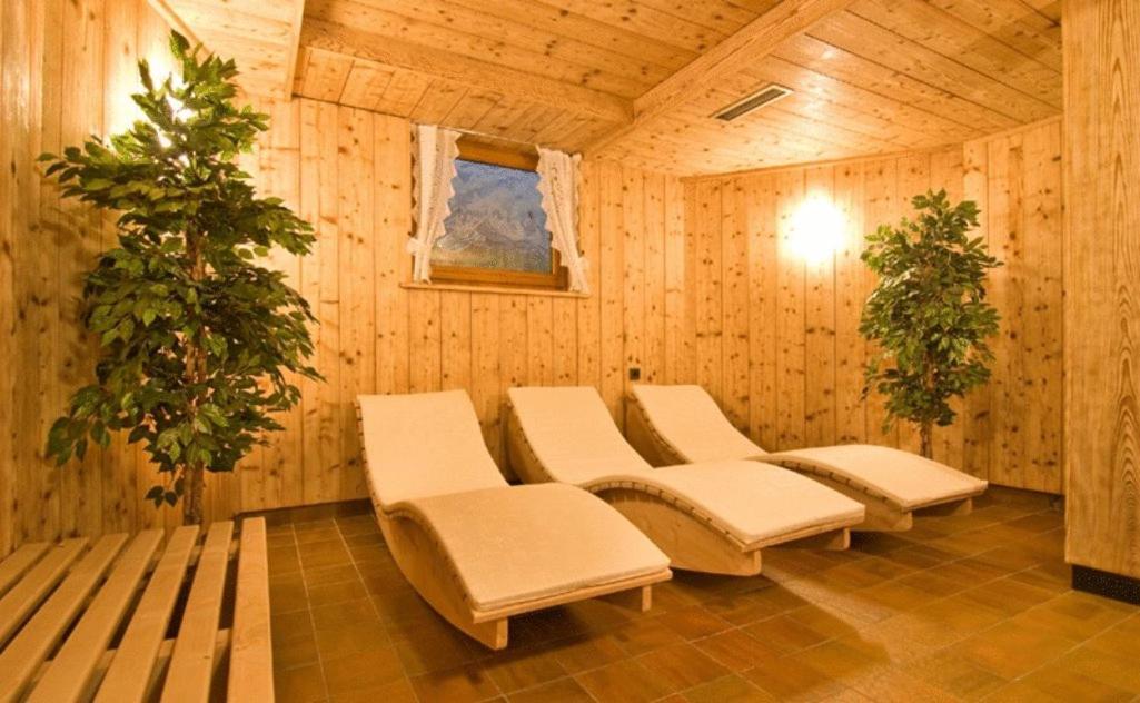 Aparthotel Kroesbacher ฟูลป์เมส ภายนอก รูปภาพ