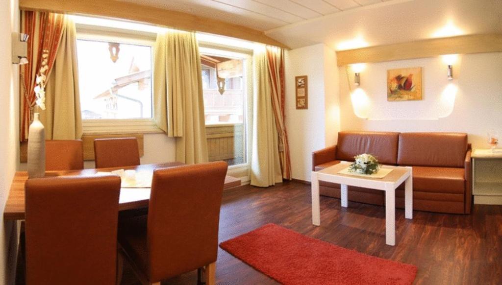 Aparthotel Kroesbacher ฟูลป์เมส ภายนอก รูปภาพ
